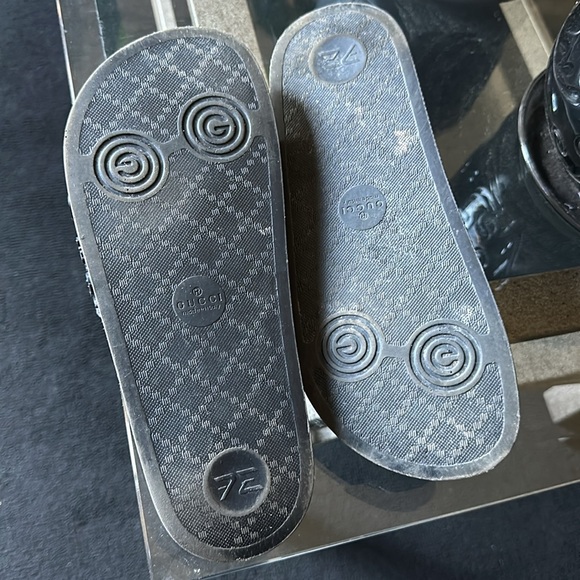 Size 8 Authentic Gucci Slippers gently used. - Picture 3 of 4